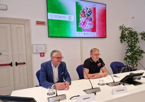 L’assessore alle Autonomie locali Pierpaolo Roberti insieme al presidente di Futurosa Davide Fornasaro.