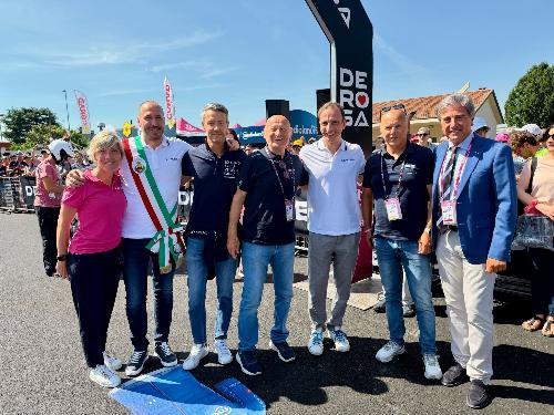 Il governatore Fedriga e l'assessore alle Finanze Zilli alla partenza della tappa a Gemona