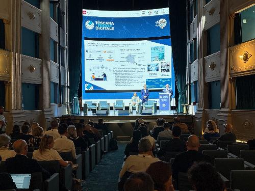 L’assessore al Patrimonio, demanio, servizi generali e sistemi informativi Sebastiano Callari  interviene all'evento Toscana Digitale a Firenze