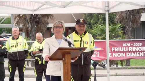 L'assessore regionale Barbara Zilli al Raduno nazionale dell'Associazione nazionale Vigili del fuoco di Gemona del Friuli