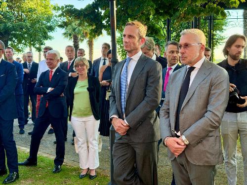 Il governatore del Friuli Venezia Giulia, Massimiliano Fedriga, e gli assessori Sergio Emidio Bini e Barbara Zilli alla celebrazione per i 140 anni di CiviBank.