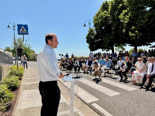Il governatore Fedriga all'inaugurazione della sede municipale ristrutturata a San Floriano del Collio