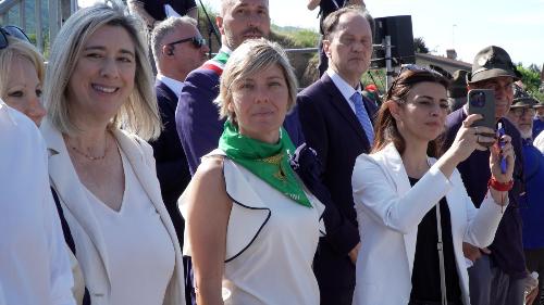 L'assessore Barbara Zilli al centro, alla sua destra l'assessore Cristina Amirante