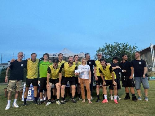 L'assessore regionale Amirante alle premiazioni del torneo di calcio a Vallenoncello in festa
