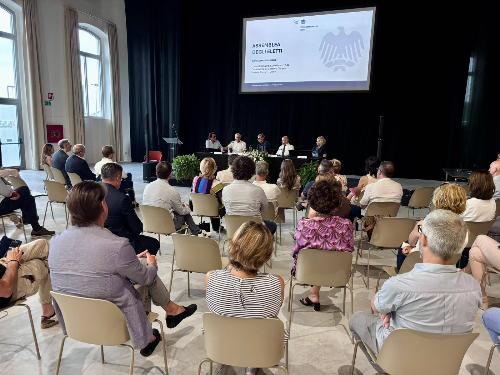 Un momento dell'incontro svoltosi oggi a Udine