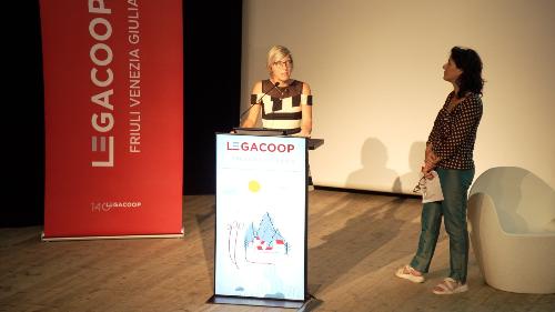 L'intervento dell'assessore regionale Barbara Zilli all'evento svoltosi a Gemona e organizzato da Legacoop Fvg