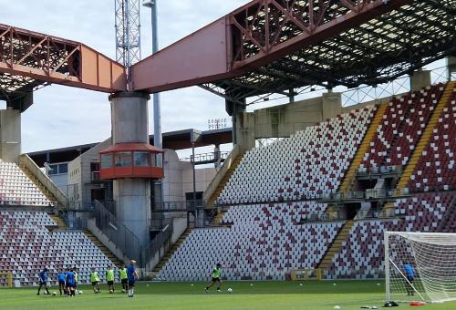 I giovani calciatori impegnati nel camp nerazzurro. 