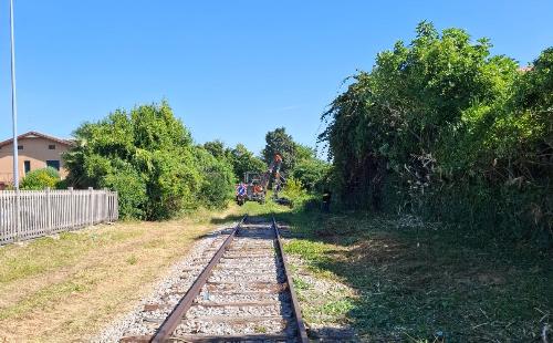 Tratto sull'ex ferrovia Casarsa-Pinzano oggetto di interventi in vista del nuovo collegamento ciclabile regionale.