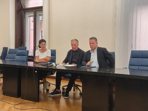 L'assessore Scoccimarro intevriene in occasione della firma dell'intesa tra Arpa Fvg e autorità portuale