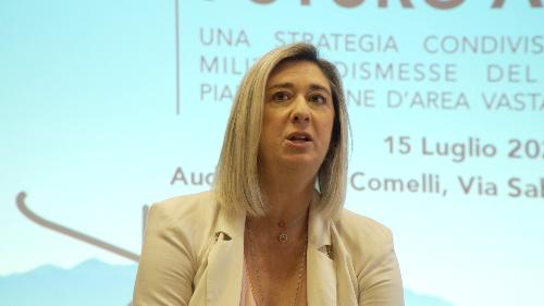 L'assessore regionale alle Infrastrutture e Territorio, Cristina Amirante, al convegno "Esercizi di futuro aperto. Una strategia per le aree militari dismesse del Friuli Venezia Giulia"