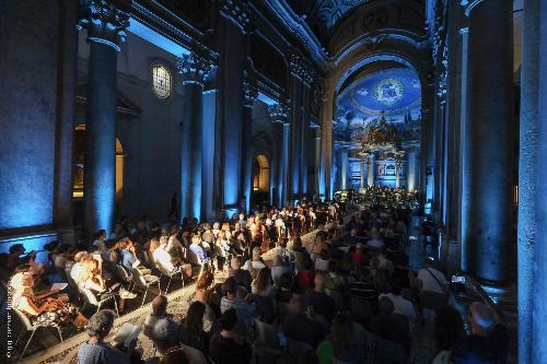 Il pubblico presente al concerto Psalms 1976-2026 a Roma (Foto Cozzarin)