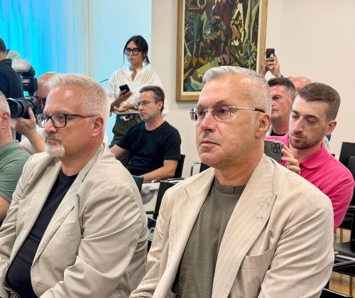 Presente alla conferenza stampa anche l'assessore alle Attività produttive e al turismo Sergio Emidio Bini, nella foto in primo piano insieme al presidente regionale del Coni Andrea Marcon.