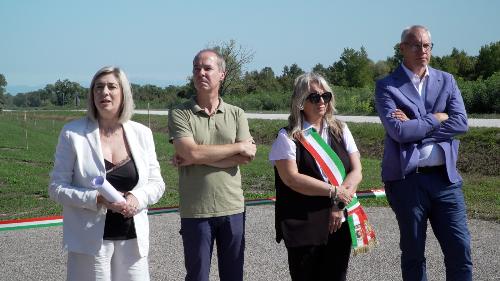 Lâ€™assessore regionale Cristina Amirante durante il suo intervento allâ€™inaugurazione del corridoio ecologico di Muzzana del Turgnano.