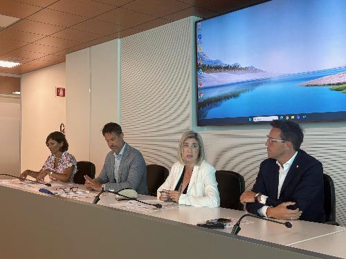 L'assessore regionale alle Infrastrutture e territorio Cristina Amirante durante la conferenza stampa