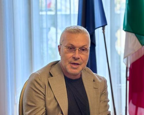 L'assessore regionale Sergio Emidio Bini alla presentazione di Gusti di Frontiera a Gorizia