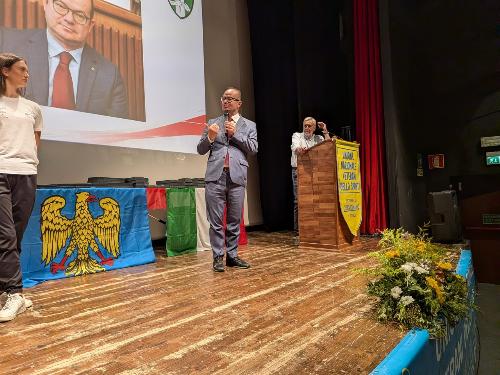 Il vice governatore del Friuli Venezia Giulia con delega a Cultura e sport Mario Anzil al teatro "Pasolini" di Cervignano del Friuli al Gran Galà dello Sport 