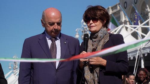 L'assessore Rosolen all'inaugurazione di Trieste Next accanto al sindaco Roberto Dipiazza