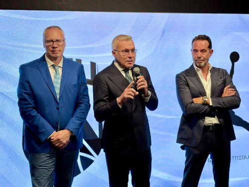 Bini con il presidente dell'Apu Alessandro Pedone e il presidente del Consiglio regionale Mauro Bordin