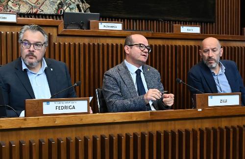 Al centro il vicegovernatore e assessore alla Cultura Mario Anzil.
