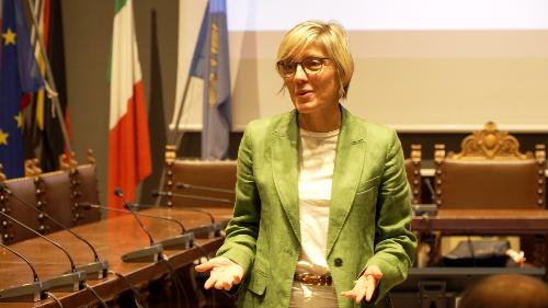L'assessore Barbara Zilli alla Biblioteca Guarneriana