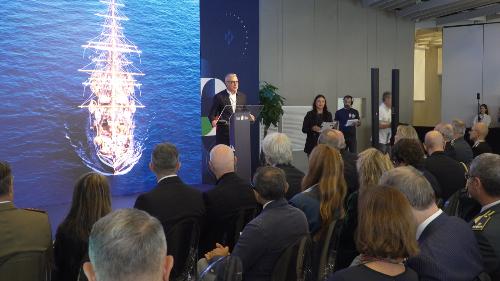 L'assessore regionale alle Attività produttive e turismo Sergio Emidio Bini all'evento inaugurale del "Villaggio IN Italia" sul Molo Bersaglieri