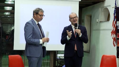 Il vicegovernatore Mario Anzil (a destra nella foto)