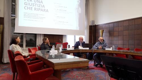 L'assessore regionale alla Salute Riccardo Riccardi con la rettrice Vianelli alla presentazione del corso in UniTS