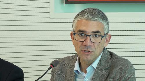 L'assessore regionale alle Autonomie locali, Pierpaolo Roberti, alla presentazione di "Disegnare il futuro".