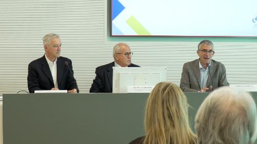 L'assessore regionale alle Autonomie locali, Pierpaolo Roberti, alla presentazione di "Disegnare il futuro"