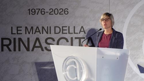 L'assessore regionale alle Finanze Barbara Zilli durante il suo intervento al convegno di Confartigianato a Gemona del Friuli.