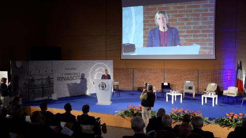 Un momento del convegno "Le mani della rinascita" all'Istituto D'Aronco di Gemona del Friuli.