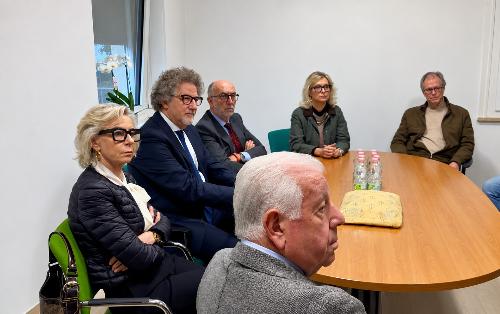 L'assessore Riccardo Riccardi (terzo da destra) all'incontro svoltosi alla Asp di Spilimbergo