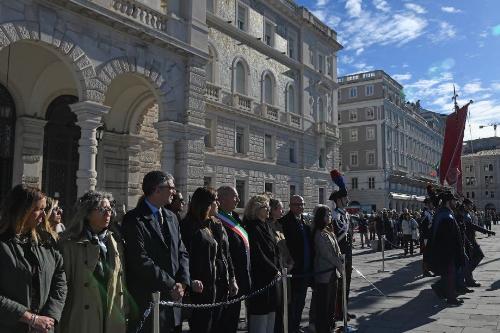 Un altro momento della cerimonia per il 72° Anniversario del ritorno di Trieste all'Italia.
