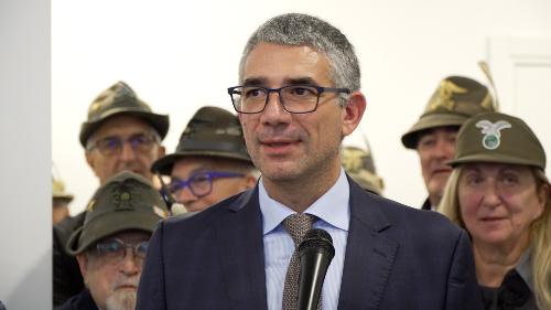 L'assessore Roberti all'inaugurazione della sede Ana di  Trieste