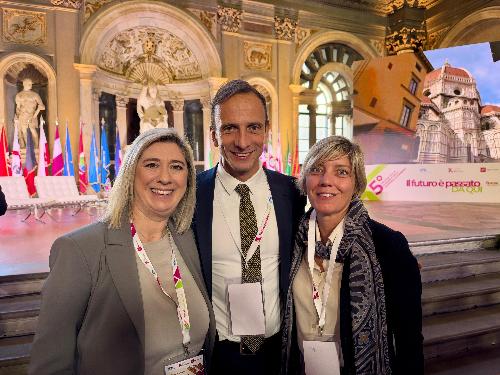 Il governatore della Regione Friuli Venezia Giulia e presidente della Conferenza delle Regioni e delle Province autonome Massimiliano Fedriga insieme agli assessori regionali del Friuli Venezia Giulia Barbara Zilli e Cristina Amirante