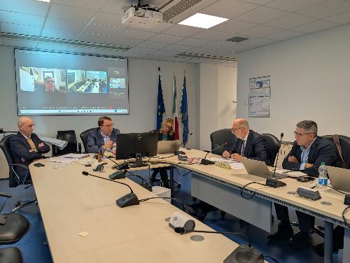 L'assessore regionale alla Salute Riccardo Riccardi durante il suo intervento al Consiglio delle autonomie locali.