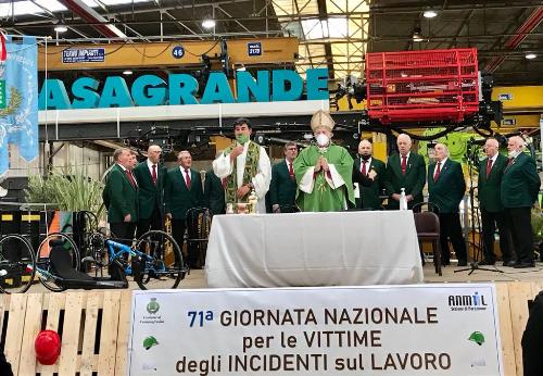 La celebrazione della 71esima Giornata Nazionale per le vittime degli incidenti sul lavoro, curata dalla sezione dell’associazione nazionale mutilati e invalidi del lavoro (Amnil) sezione di Pordenone, svolta  a Fontanafredda.