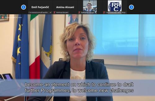 L'assessore alle Finanze Barbara Zilli durante il workshop "La sostenibilità oltre i confini nazionali: la cooperazione transfrontaliera come motore di cambiamento nella protezione della biodiversità e nei modelli di mobilità sostenibile"