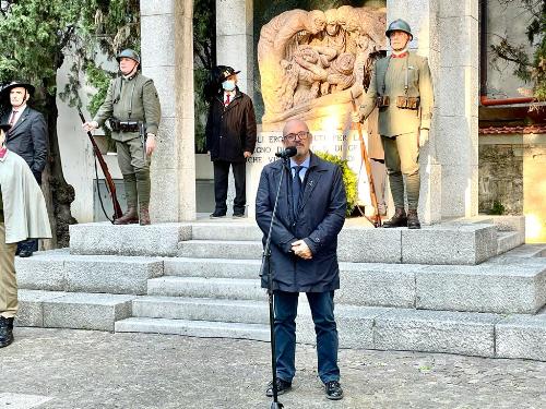ALcune immagini della partecipazione dell'Assessore regionale al Patrimonio, Sebastiano Callari, all'arrivo della Staffetta Cremisi a Monfalcone.