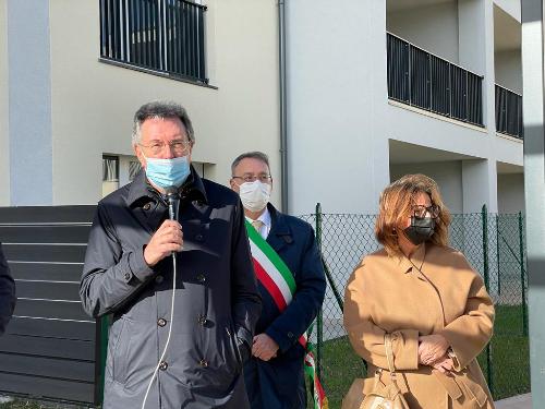 L'assessore regionale alle Infrastrutture e territorio, Graziano Pizzimenti, all'inaugurazione dell'intervento di housing sociale a Udine.  