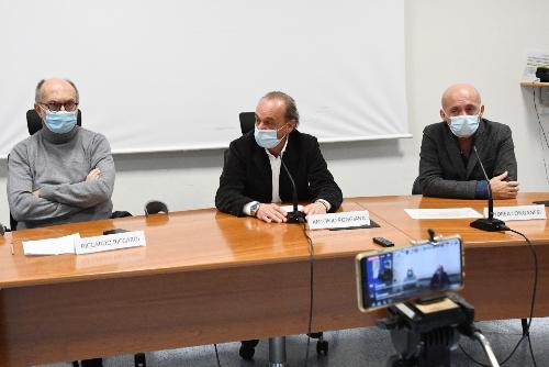 Il vicegovernatore Riccardi con i vertici di Asugi: il direttore generale Antonio Poggiana e il direttore sanitario Andrea Longanesi