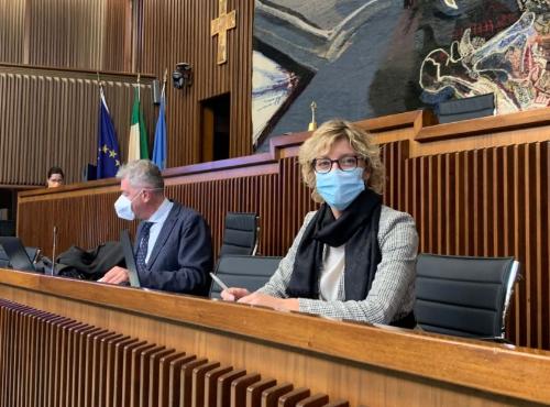 L'assessore regionale alle Finanze Barbara Zilli durante la seduta della I. commissione consiliare