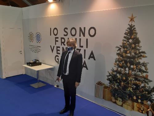 L'assessore regionale alle Attività produttive e al Turismo Sergio Emidio Bini nello stand Io sono Friuli Venezia Giulia a IdeaNatale