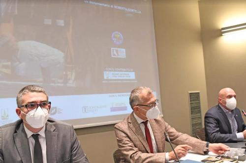 Un momento della presentazione del documentario "La memoria della terra" che è tenuta a Trieste nella Sala Tessitori della Regione.