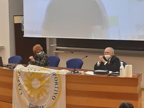 L'assessore regionale allo Sport Tiziana Gibelli alla cerimonia per i 75  anni del Cus Trieste con il presidente  del  Centro universitario sportivo Romano Isler