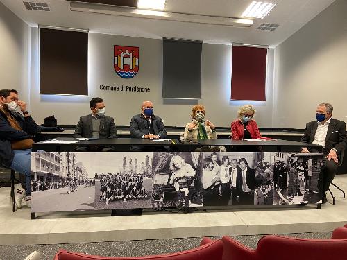 Una fase della conferenza stampa di presentazione della prima edizione della "Pn Sitting volley league" svoltasi nella sala Missinato in Comune a Pordenone 