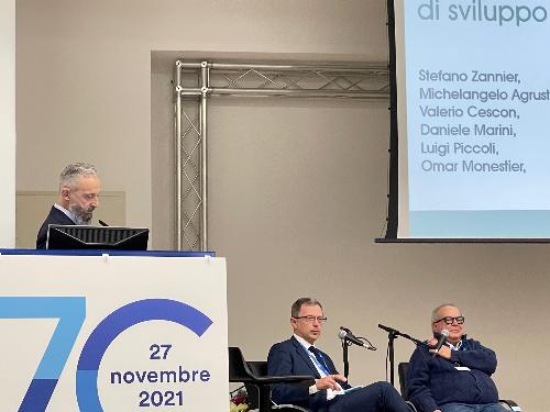 L'assessore regionale alle Risorse agroalimentari e forestali, Stefano Zannier, è intervenuuto a Pordenone Fiere alla tavola rotonda per il 70. di Confcooperative Pordenone 