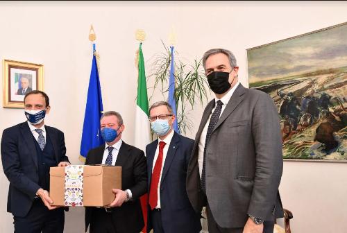 Da sinistra il governatore del Friuli Venezia Giulia Massimiliano Fedriga, il presidente della Coldiretti Fvg Giovanni Benedetti, l'assessore regionale Stefano Zannier e il direttore di Coldiretti Fvg Cesare Magalini.