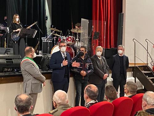 L’assessore regionale alle Autonomie locali Pierpaolo Roberti durante l’inaugurazione del Cinema Teatro Italia di Pontebba.