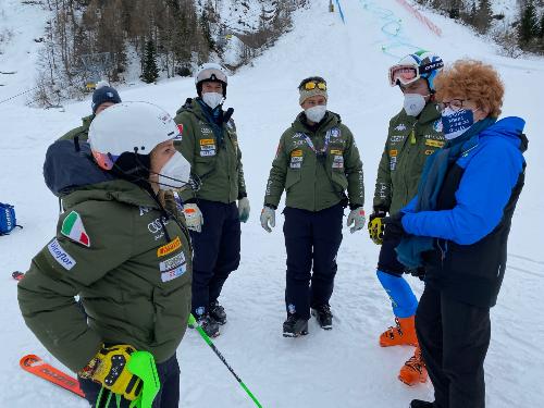 L'assessore regionale a Culture e Sport Tiziana Gibelli incontra gli azzurri dello sci alpino Riccardo Tonetti, gigantista proveniente dal Trentino Alto Adige, e la slalomista tarvisiana Lara Della Mea, assieme ai tecnici Giancarlo Bergamelli e Walter Girardi.